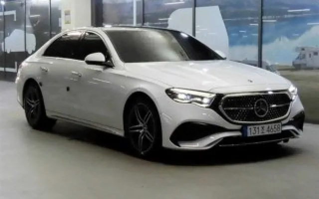 인천중고차할부여유자금 E-클래스 W214 E300 4MATIC 매물 사진 1 - 2026/01 4,526km